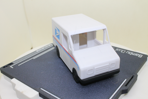 usps llv camion courrier pépin multicolore remixé by wollip jouets jeux jouet voiture impression in endroit véhicule 3d print model - Mito3D