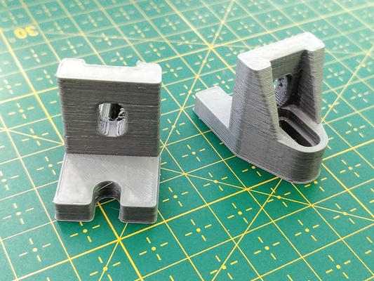 adjustable bed bracket 15 mm hypercube evolution by otomar household office hypercubeevolution bedbracket thingiverse hevo 3d print model - Mito3D