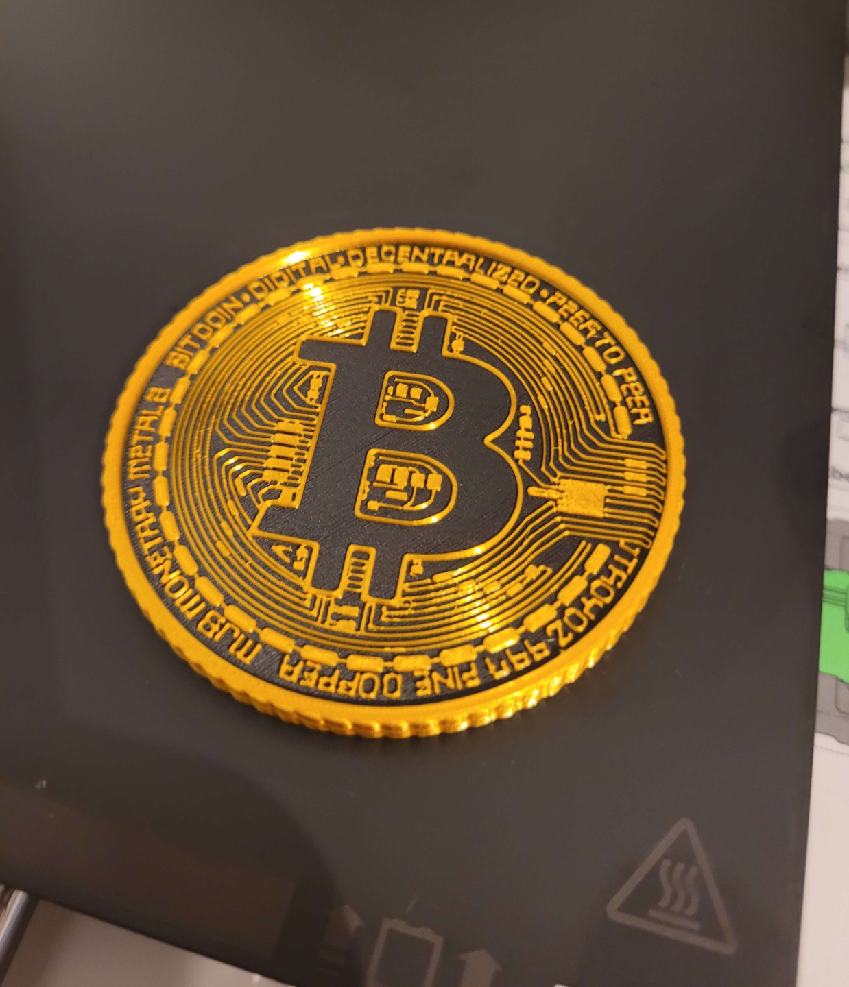 bitcoin by 3ddesigner alto risoluzione remixato r3dpanda arte moneta distintivi crypto 3D print model - Mito3D