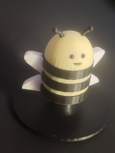 bee bobblehead remixed by gymnasium broich art models 3d print model - Mito3D