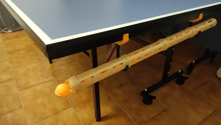 recoger bolas distribuidor ping pong tenis tavolo by fabricantes vacas pasatiempo bricolaje diy deporte aire libre mesa tubo dispensador silbido apestar 3d print model - Mito3D