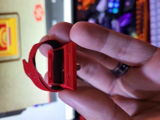 m6 velcro kayış binmek yeniden karıştırılmış by the3dhobbyist hobi kendin yap elektronik kablo yönetimi masa m6bolt 3d print model - Mito3D