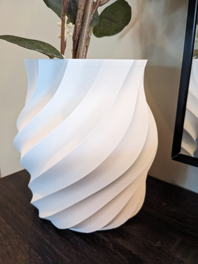 spiral vase by mikeefresh household decor decoration decorations flowers home cozy 3d print model - Mito3D