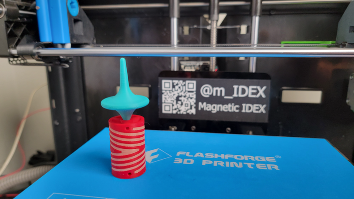 comienzo v2 by m idex juguetes juegos película hilado fácil to impresión apoya 3d print model - Mito3D