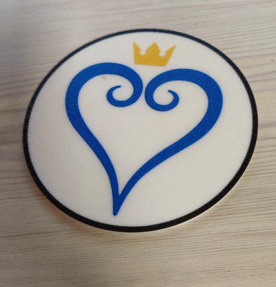 regno cuori logo sottobicchiere by filipptaeubert domestico arredamento kingdomhearts re cuore stazione gioco 3d print model - Mito3D