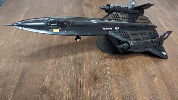 sr 71 karatavuk ait tuğla ayakta durmak by solanyum minyatürler 3d print model - Mito3D