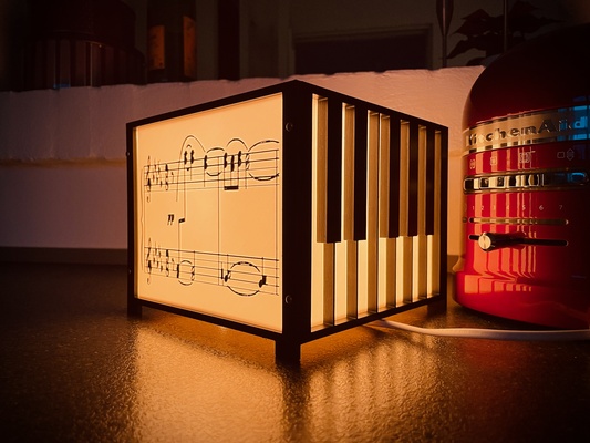 pianoforte lampada lightbox fisso remixato by maxtee domestico arredamento musica ikea luce fulmini note musicali musicbox 3d print model - Mito3D