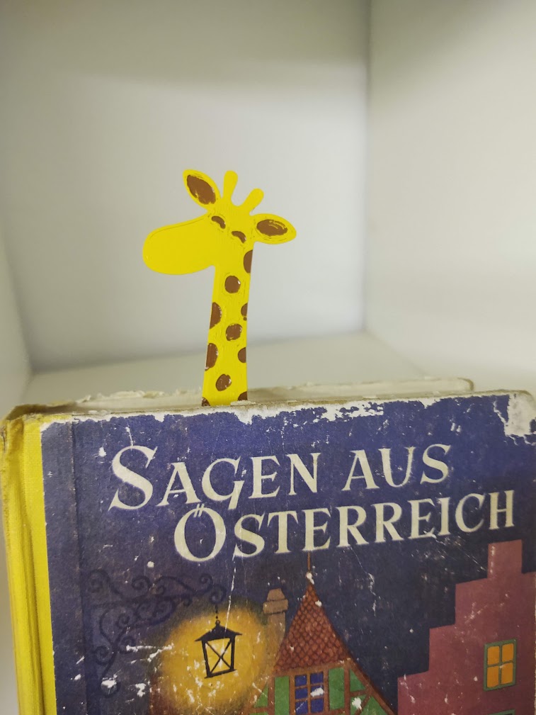 buch giraffe lesezeichen by markus haushalt dekor tier afrika 3D print model - Mito3D