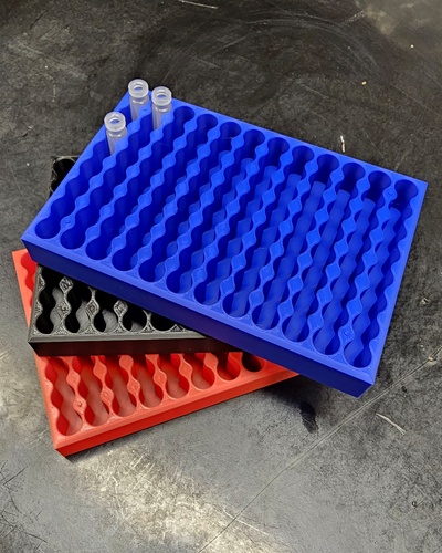 12 8 lc ms autosampler phiole veranstalter übertragen 96 well teller format by halber strecke entwickelt bildung biologie labor thermofischer lcms chromatographie 3d print model - Mito3D