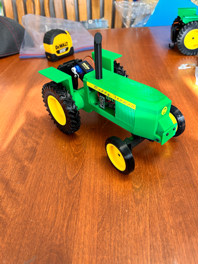 mini rc tractor by mud hobby & diy 3d print model - Mito3D