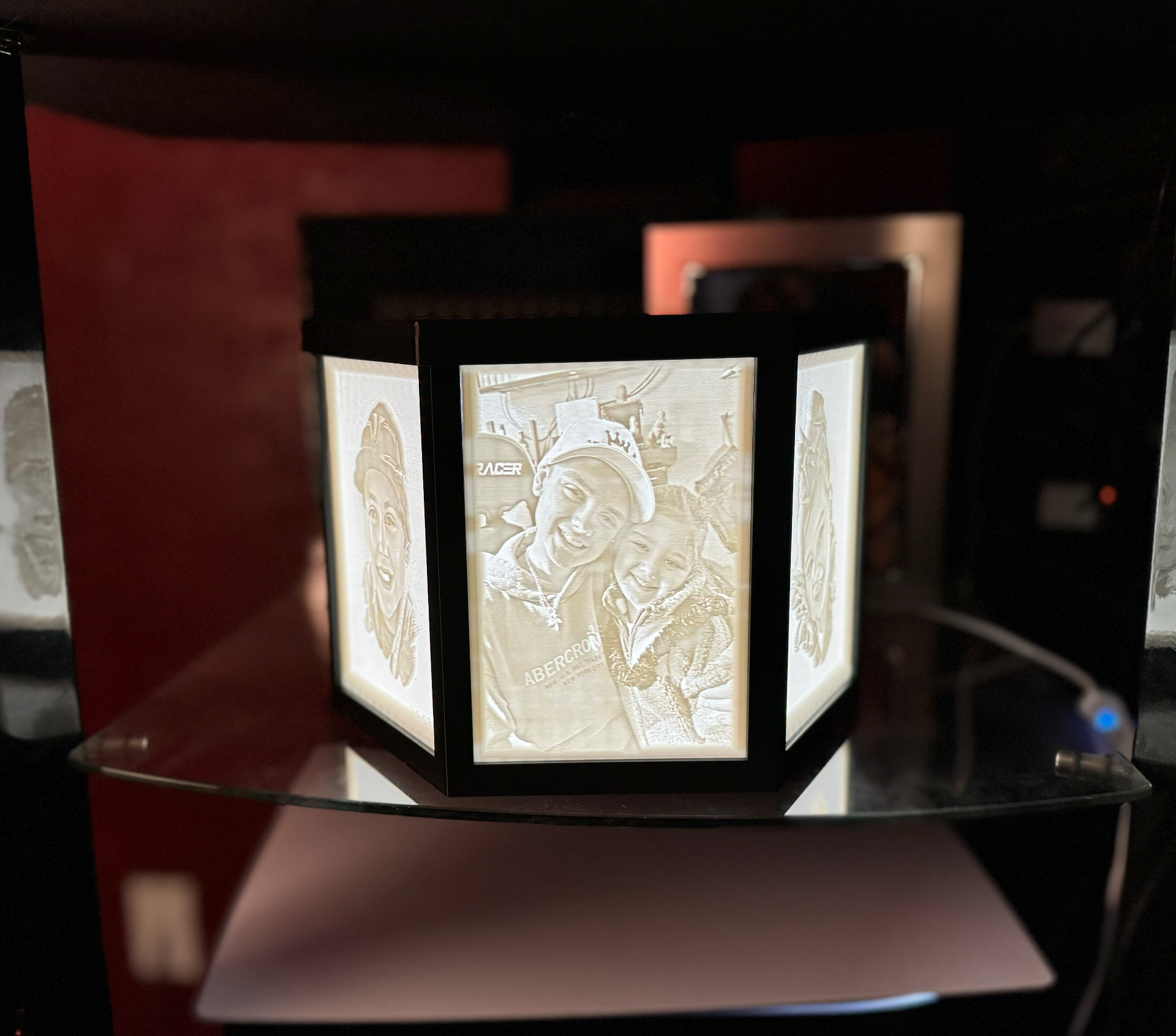 3 pane lithophane housing by tdhtdh generative 3d model hueforge & litho base frame holder led light display case lith lithobox box desk mount 3D print model - Mito3D