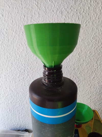 huni reçine filtre dev kübik mono or ultra kararlı 500 ml at zamanlar by goyetüs 3d yazıcı parçalar şapka 3d print model - Mito3D