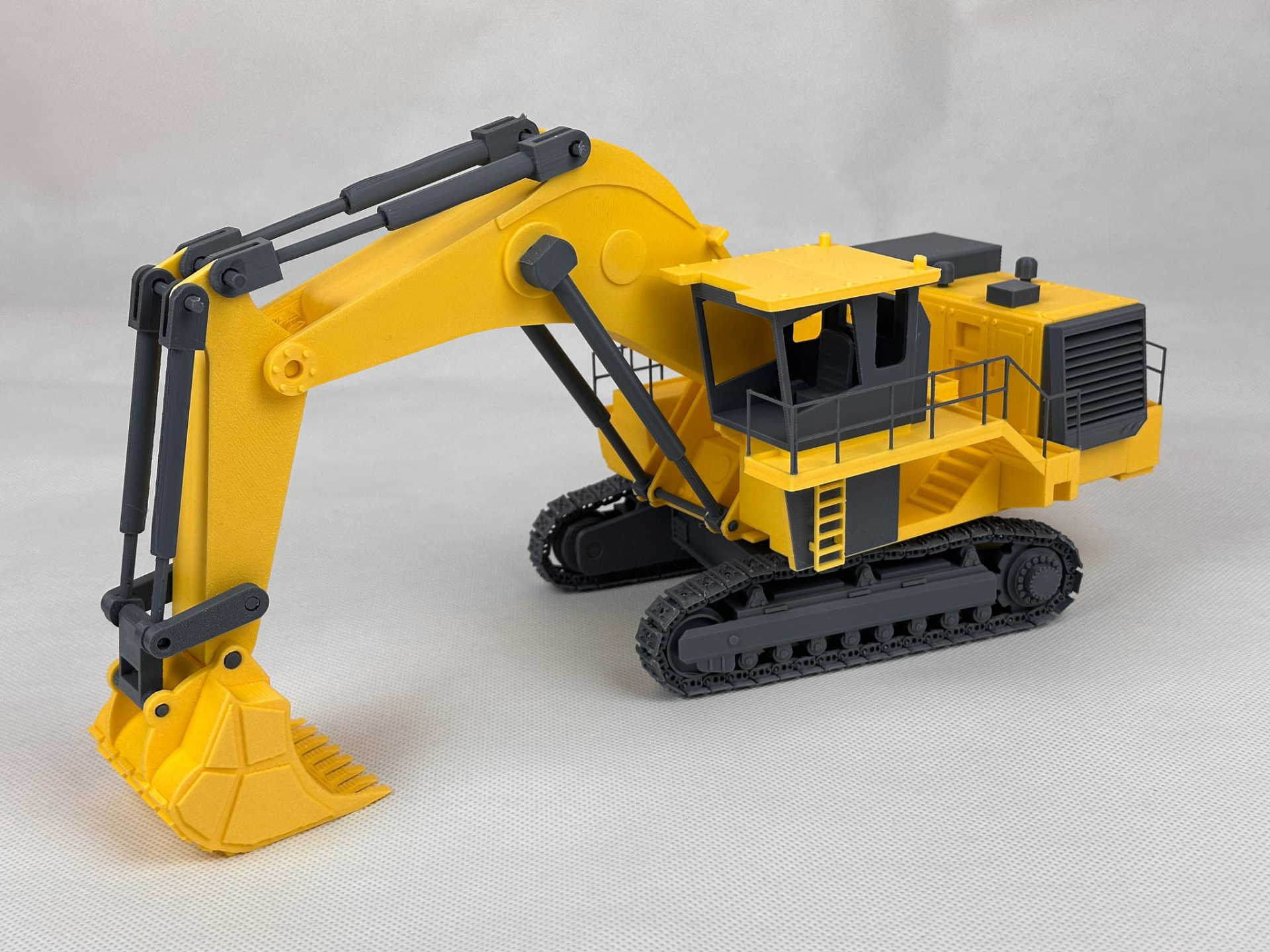 chenille 6020b minig excavator pleinement 3d imprimable modèle by mikolaj mazik éducation ingénierie chat excavatrice exploitation minière véhicule voiture nema17 arduino 3D print model - Mito3D