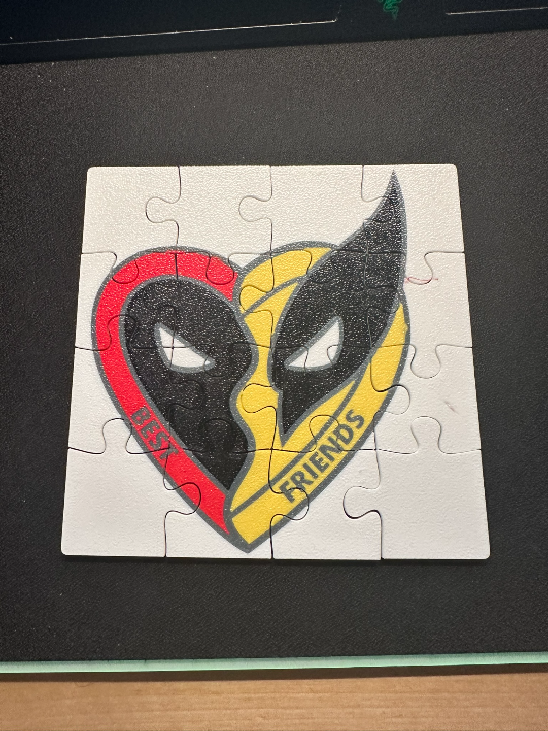 dead pool carcajou copains 4x4 120mm puzzle by ondrovic jouets jeux puzzles 3 merveille 2d art 3D print model - Mito3D