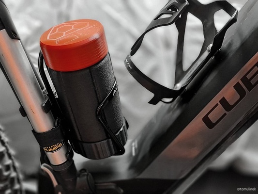 bidon bike tools + cap extender by tom v t hobby & diy sport outdoors biker emtb flask holder modular mtb storage toolsholder 3d print model - Mito3D