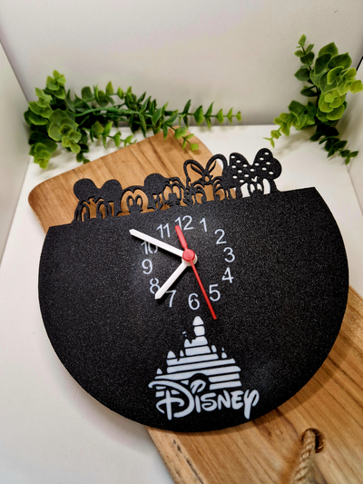 horloge murale disney conception by bastelstuebchen123 art modèles mickey minnie donald maladroit château l'horloge 3d print model - Mito3D