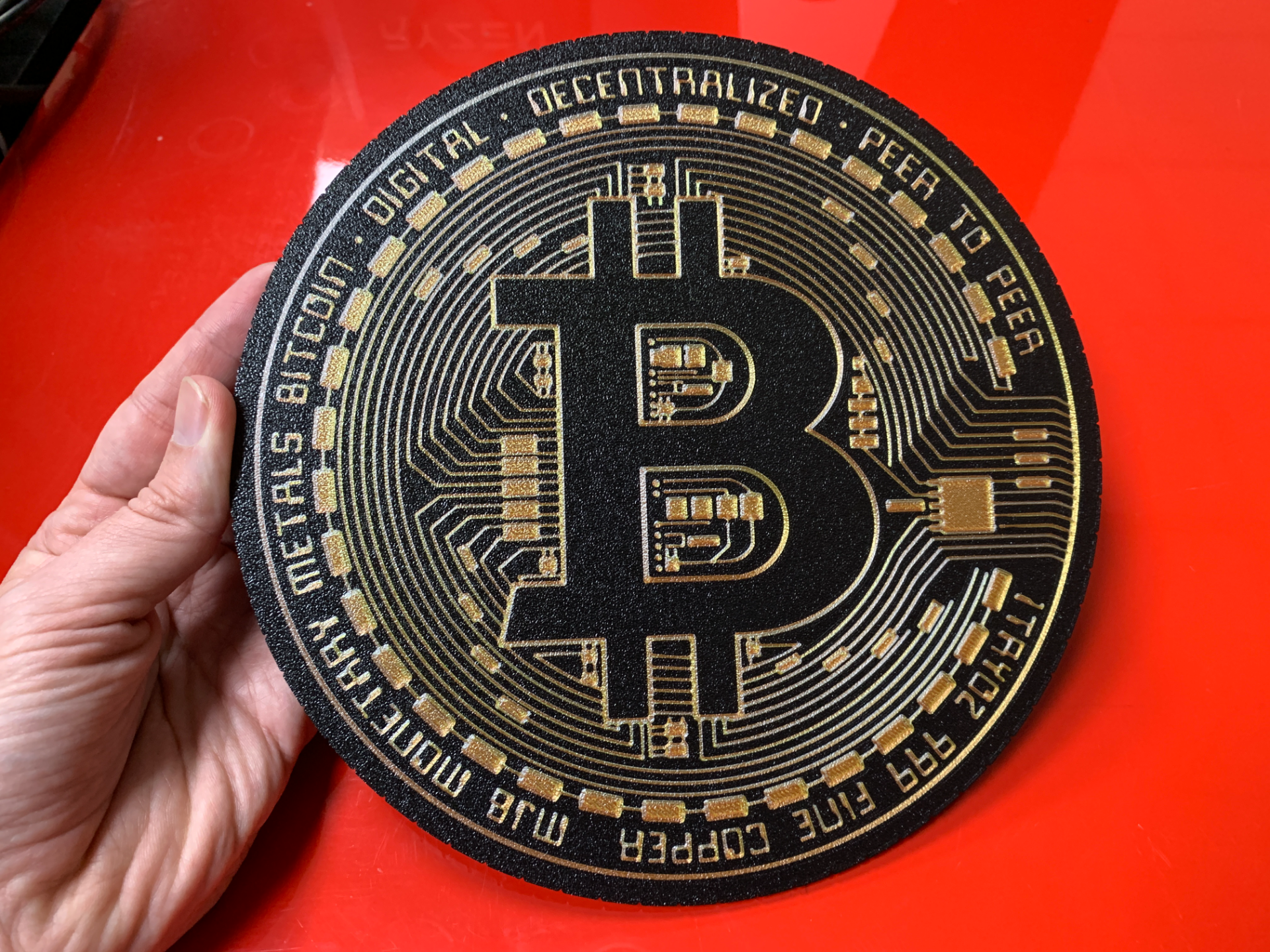 bitcoin büyük madeni para by mcfly sanat rozetler kripto 3D print model - Mito3D