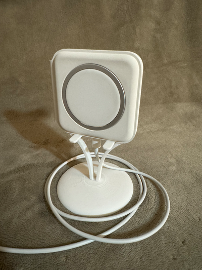 magsafe duo minimalistic iphone stand by denisg94 tools gadgets charger 3d print model - Mito3D