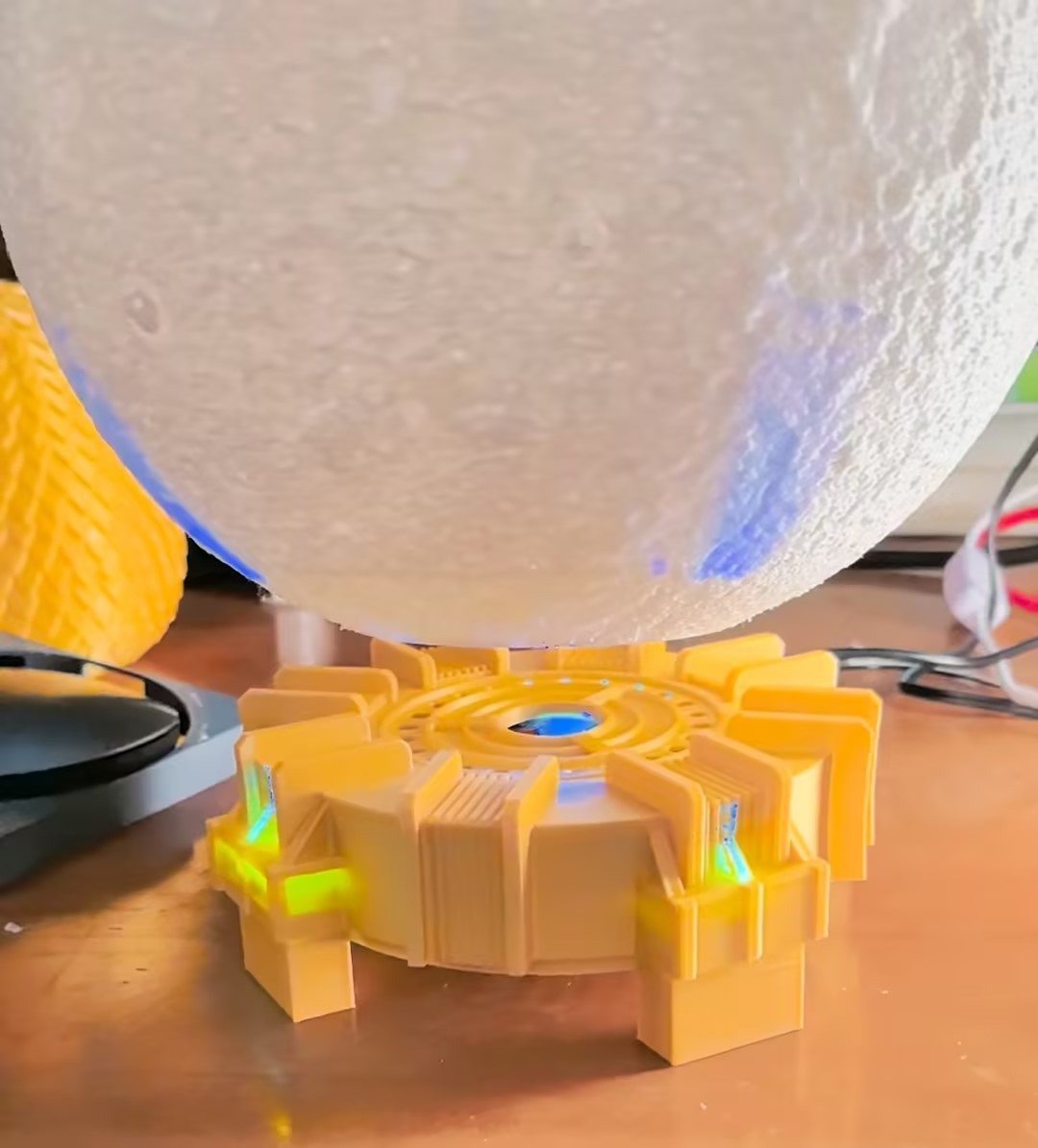 magnetico levitazione base by vigilia passatempo fai rotante luna lampada 3D print model - Mito3D