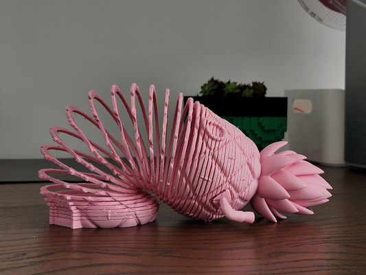 slinky ananas remixato by casuale giocattoli giochi springo spugna bob giocattolo bambulabx1 carbon opaco pla 3d print model - Mito3D