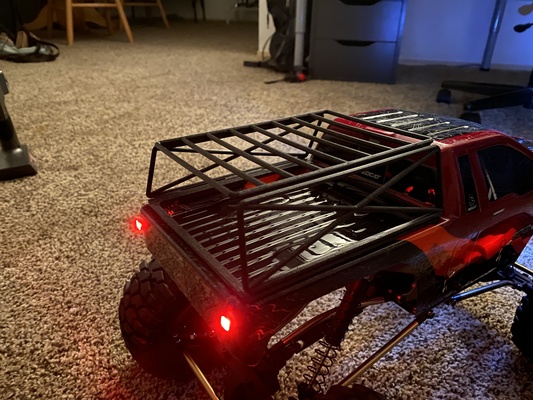 chat rouge everest 10 lit aventure grille by datryhard22 loisir diy rc rccrawler toit scalecrawler redcateverest10 everest10 3d print model - Mito3D