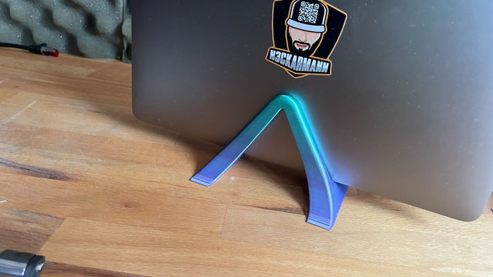 macbook pro 13 2018 vertical stand remixed by n3ckarmann tools gadgets 13inch apple 3d print model - Mito3D