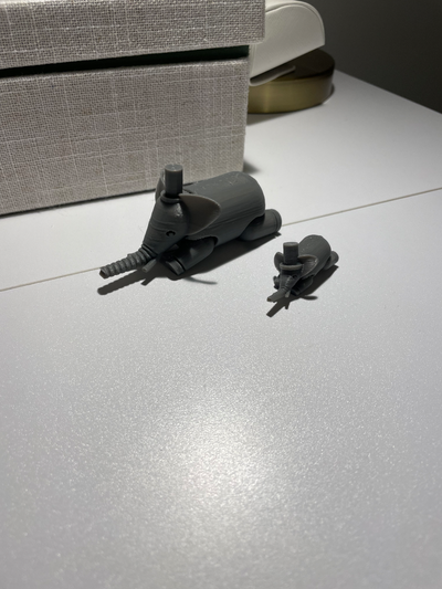 şapka fil orijinal tasarım by le fab dükkan yeniden karıştırılmış 3dhd oyuncaklar oyunlar karakterler şirin esnek tophat mafsallı 3d print model - Mito3D