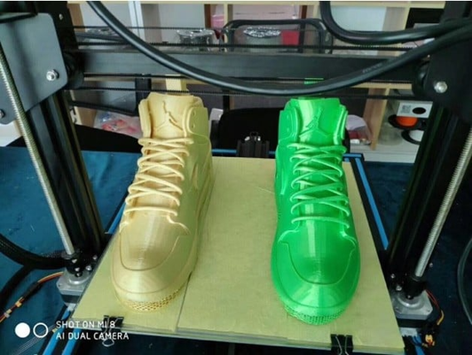 nike aire jordán modelo zapatos patadas by chris reilly arte esculturas zapatillas corriendo baloncesto aros aro zapato golpear tamaño natural p1s 3d print model - Mito3D