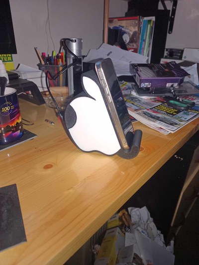 telefon stand led lampe leuchtkasten apfel by peterkova2 werkzeuge gadgets iphone licht halter unterstützung kinder 3d print model - Mito3D