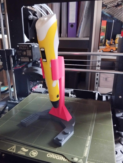 3d penna in piedi supporto versare stylo by minivanbuzz passatempo fai 3d print model - Mito3D