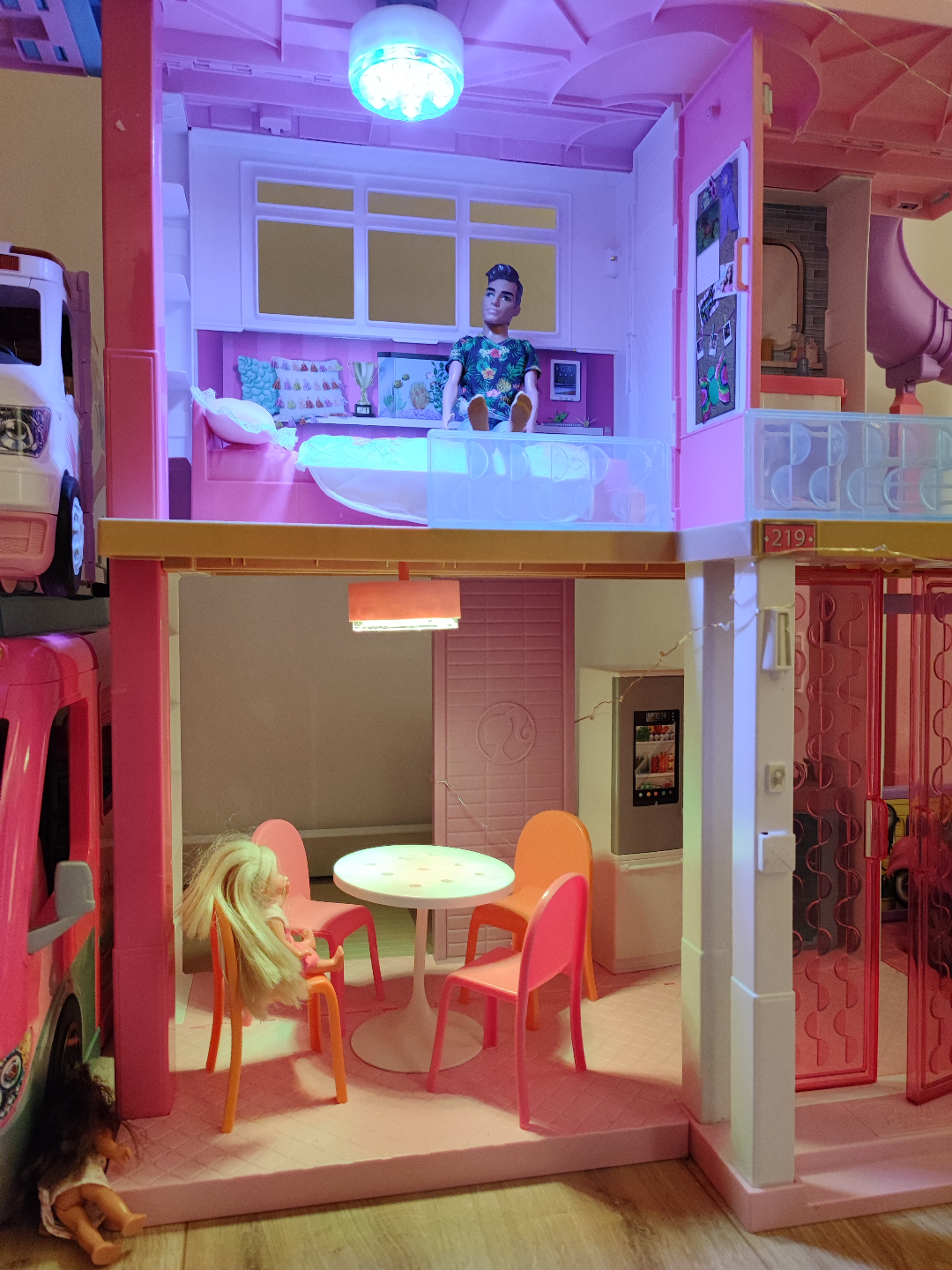 lampe barbie maison by 3d print bunker jouets jeux accessoire accessoires led lumière 3D print model - Mito3D