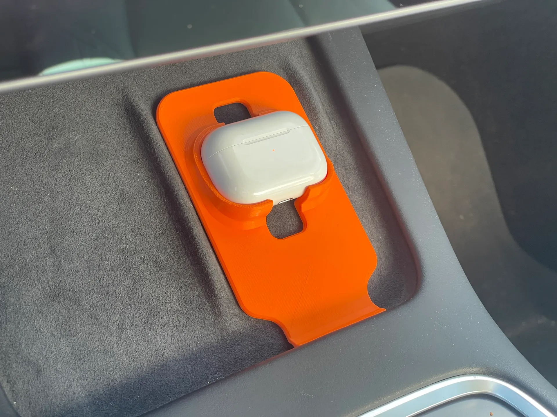 suporte airpods pró in tesla fio carregador remixado by copyleft passatempo faça veículos acessórios 3D print model - Mito3D