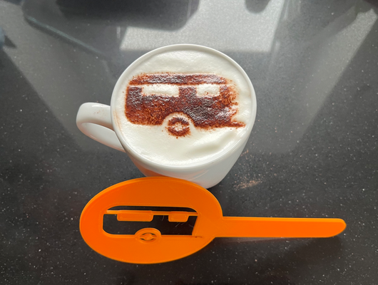 capuchino latté arte caravana by moon extinguisher casa modelos corazón latte cafe café cacao taza camper cámping 3d print model - Mito3D