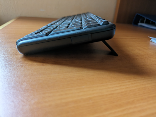 logitech mk220 kablosuz tuş takımı uzun ayak yeniden karıştırılmış by geo luki hobi kendin yap elektronik klavye klavyelogitech logitechkeyboard logitechmk220 3d print model - Mito3D