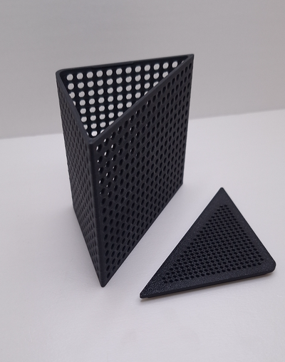 desecante caja triangular sílice gel by mk 3d impresora partes caso funda envase seco dry box seca rosario secadora lata filamento 3d print model - Mito3D