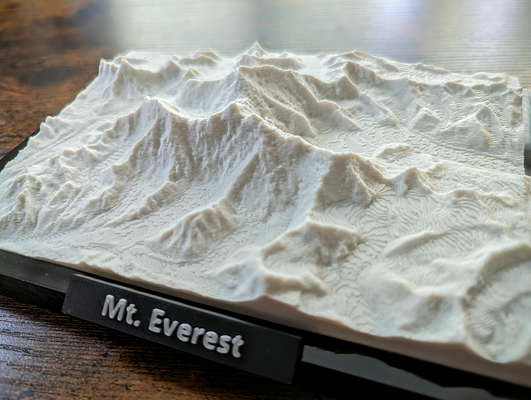 mt everest 3d miniature by jarvijar éducation géographie monter mont montagne paysage topographie topo asie himalaya modèle mini bureau 3d print model - Mito3D