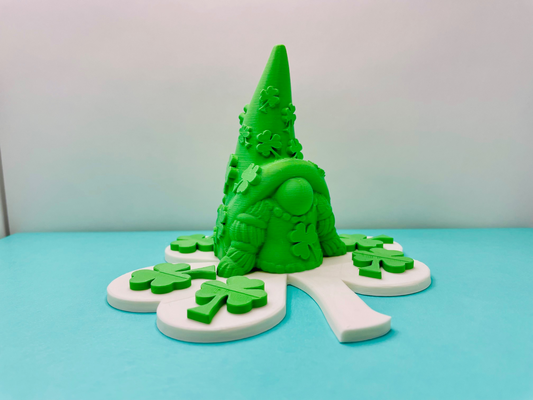 suerte trébol niña gnomo apoya by funfam3d casa decoración san patricio día lindo niñagnomo st día patricks gonk duendes 3d print model - Mito3D