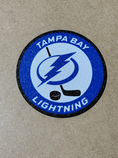 tampa bahía relámpago nhl hockey personalizado logo portavasos by jabhook arte señales logos encendiendo tornillos panteras bruins rojo alas canadienses arce hojas sables atlántico división 3d print model - Mito3D