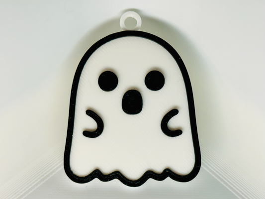 spooked ghost keychain by nolan3d art models spooky halloween cute adorable simple easy gift funny surprise humor 3d print model - Mito3D