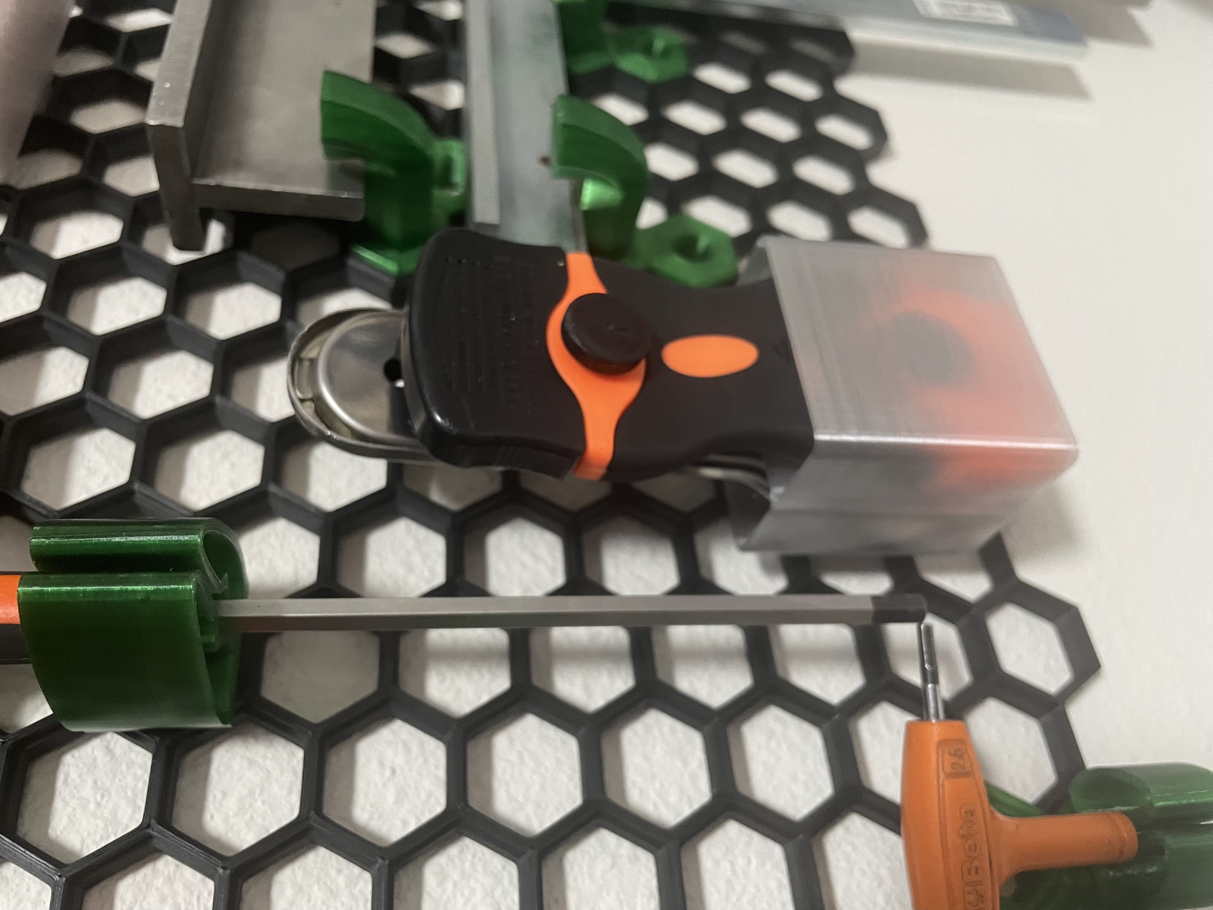 scraper holder hsw remixed by kudeiro tools 3D print model - Mito3D