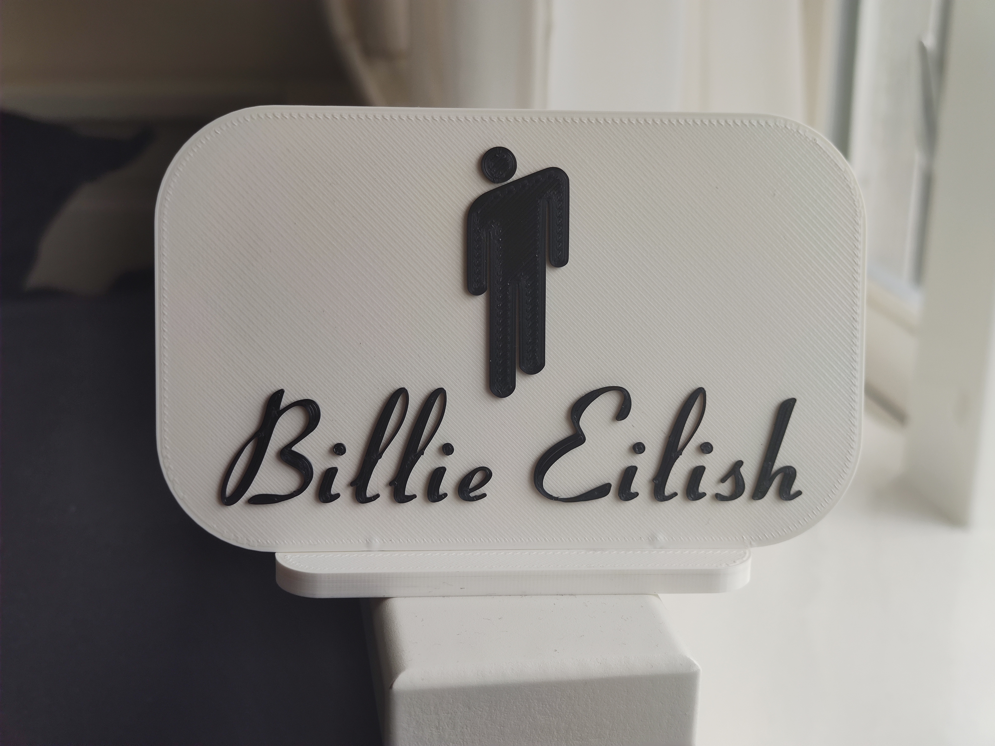 billie eilish logo afficher décoration by andor yoko ménage décor musique supporter artiste 3D print model - Mito3D