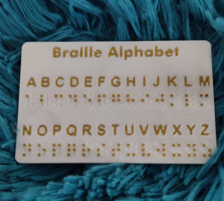 braille tarjeta by bea res herramientas artilugio color pequeña cambio multicolor regalo billetera tarjetas alfabeto ciego portátil talla código alfabetos letras 3d print model - Mito3D