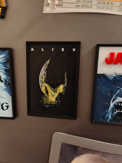 extraterrestre film affiche frigo aimant by crabes ménage décor ridley scott sigourney tisserand horreur films aimants réfrigérateur ams ams4 couleurs ams4colors teinte forger forge chapeaux 3d print model - Mito3D