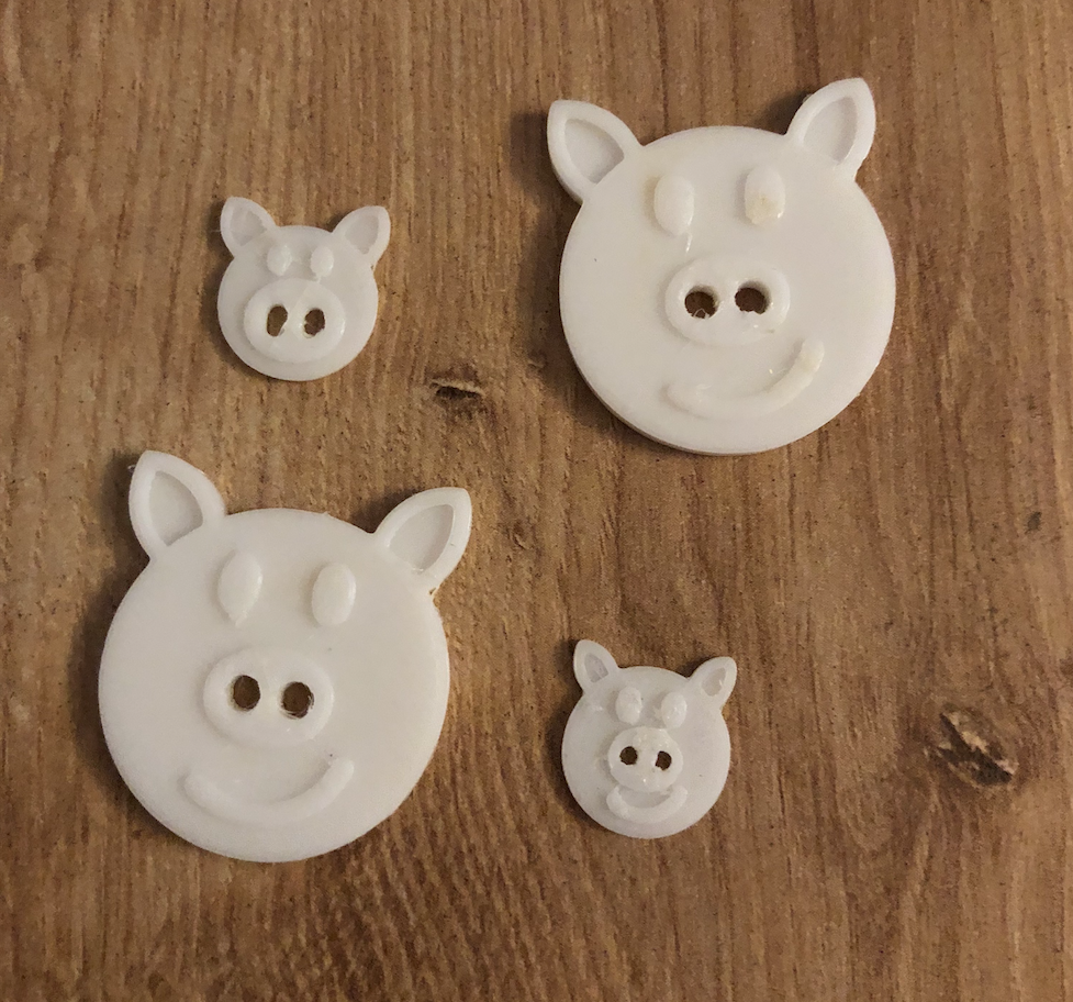 porc bouton by impression ninja mode modèles animal boutons porcin vêtements porcelet vêtements chemise ferme pantalon chemises 3D print model - Mito3D