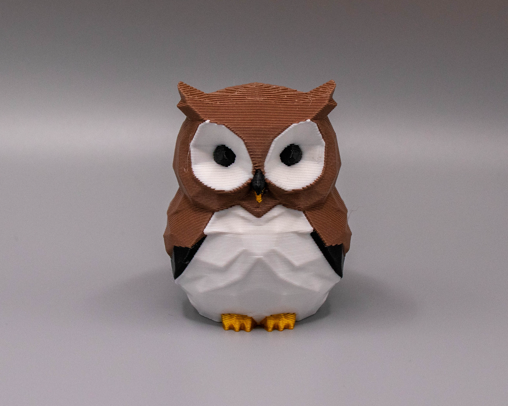 carina poli gufo supporti remixato by zachary d lance arte sculture multi colore 3dprintedowl modello multicolore gufoscultura animalmodels art figurina uccello natureinspired gufodettagliato realisticowl gufofantasioso creature magiche notturno arteecocompatibile decorazione desktop giftidea strumento educativo 3D print model - Mito3D