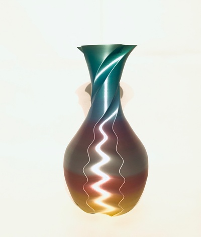 mexe torção vaso by brithawkes casa decoração arte vasemodo 3d print model - Mito3D