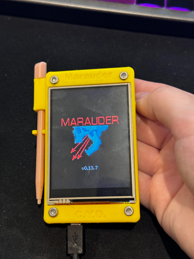 saqueador co portátil caso bainha by adrian ferramentas aparelhos esp32 arduino exibição gadget xtouch 3d print model - Mito3D