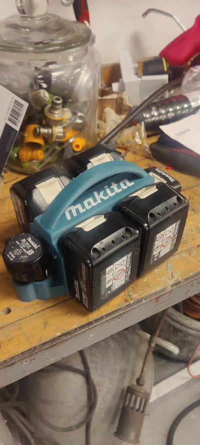 makita bateria transportadora 18v 12v 10 8v remixado by tag3mand ferramentas organizadores sixpack suporte 14v max 3d print model - Mito3D