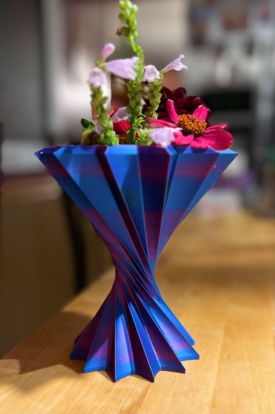 spirale vase by firestar222 art sculptures 3d print model - Mito3D
