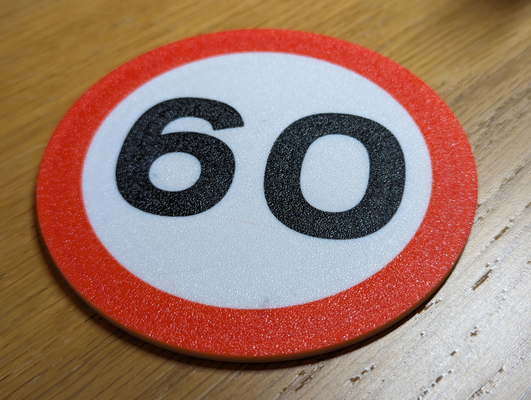 uk route signe 60mph coaster by cheveux ménage décor panneau signalisation miles heure uni royaume vitesse 3d print model - Mito3D